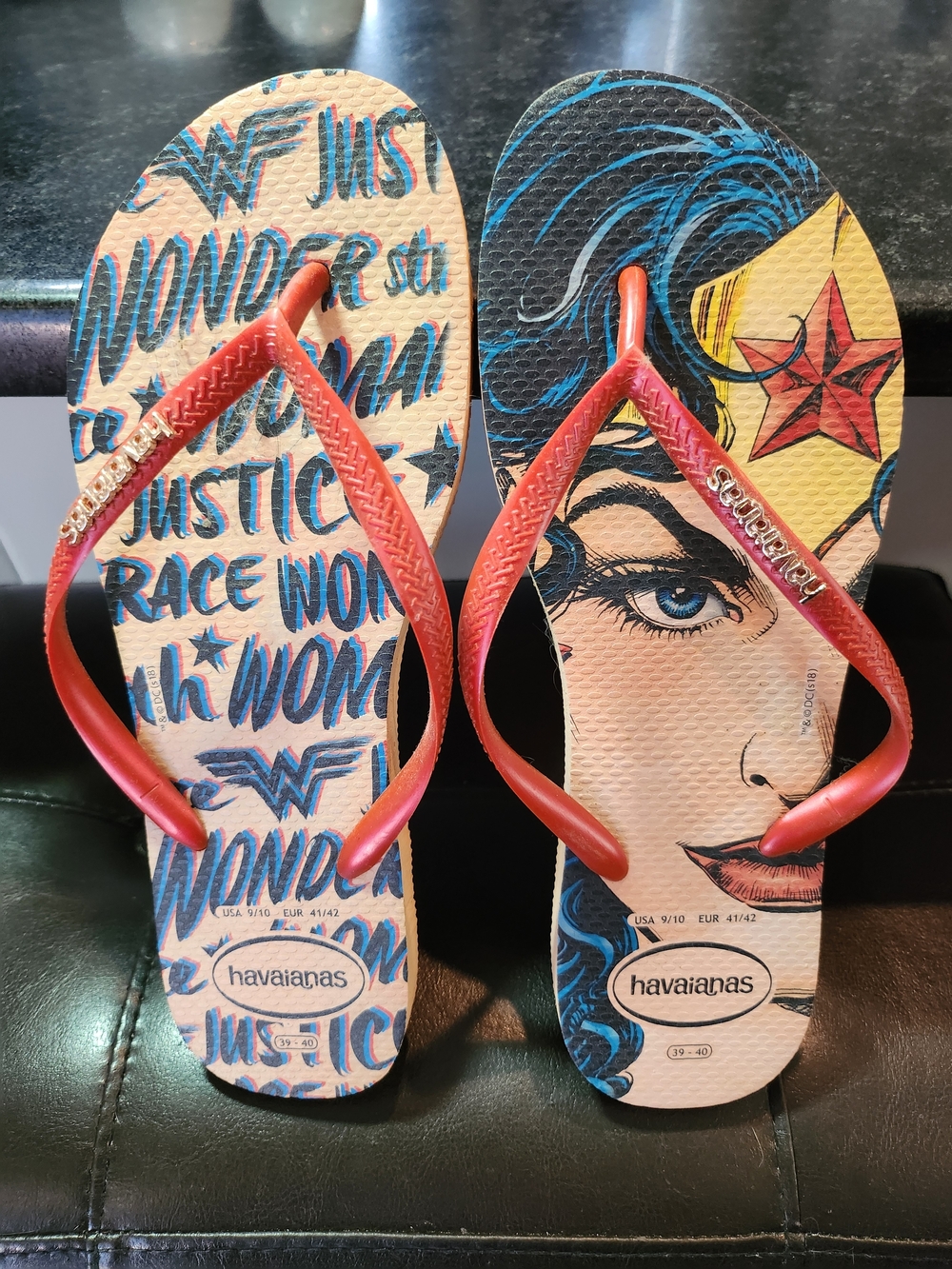 Havaianas Wonder Woman Graphic Flip Flops - Red Straps, Blue & Cream Print